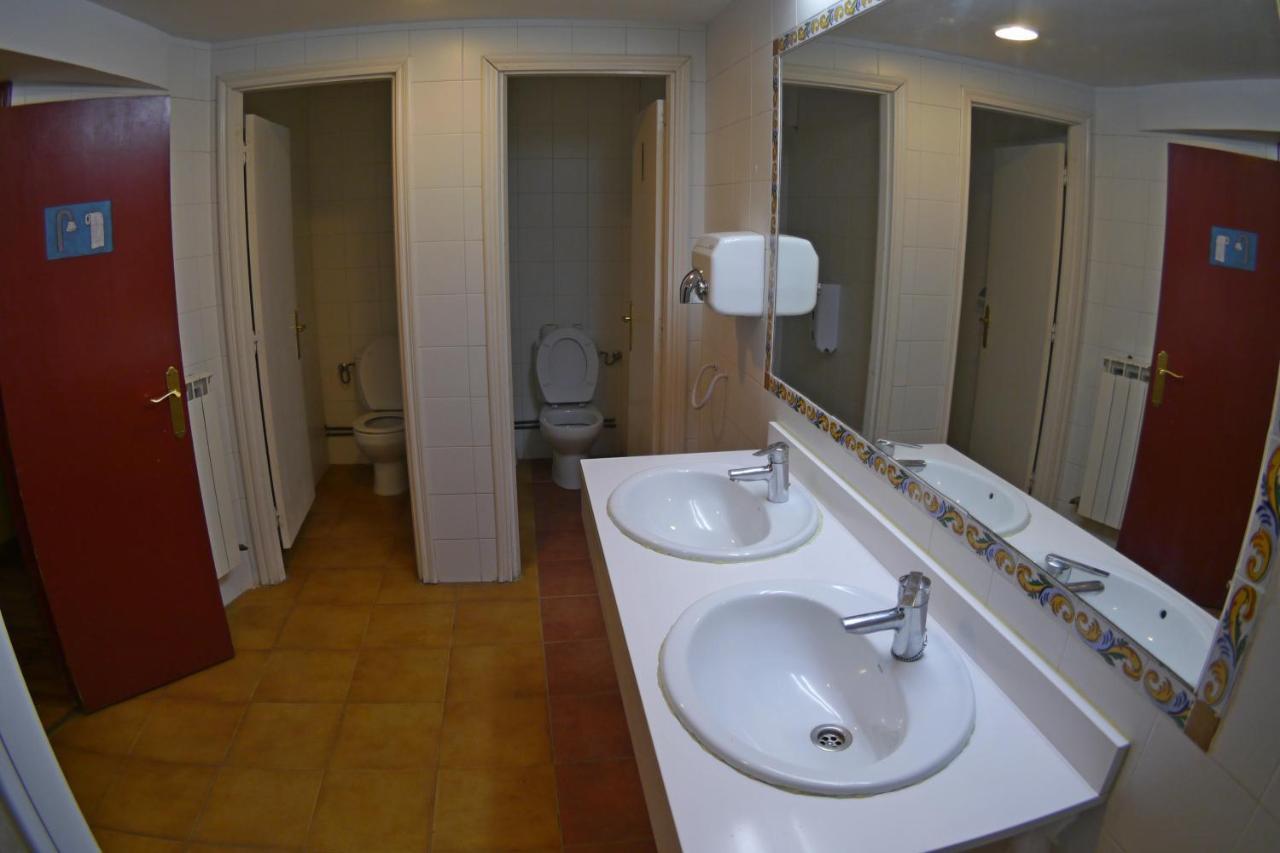 Albergue Restaurante De Artieda Bagian luar foto