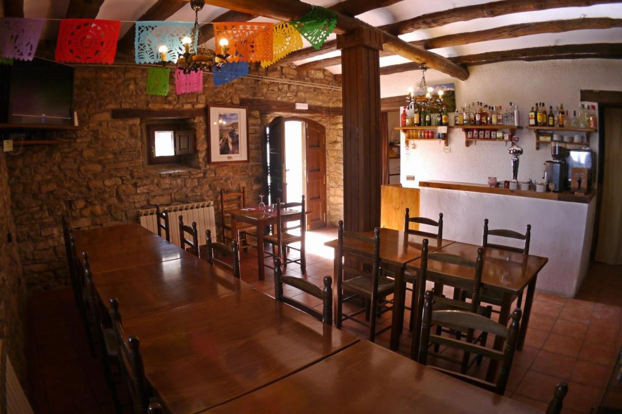 Albergue Restaurante De Artieda Bagian luar foto