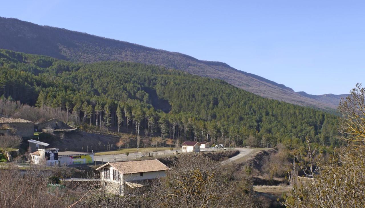 Albergue Restaurante De Artieda Bagian luar foto