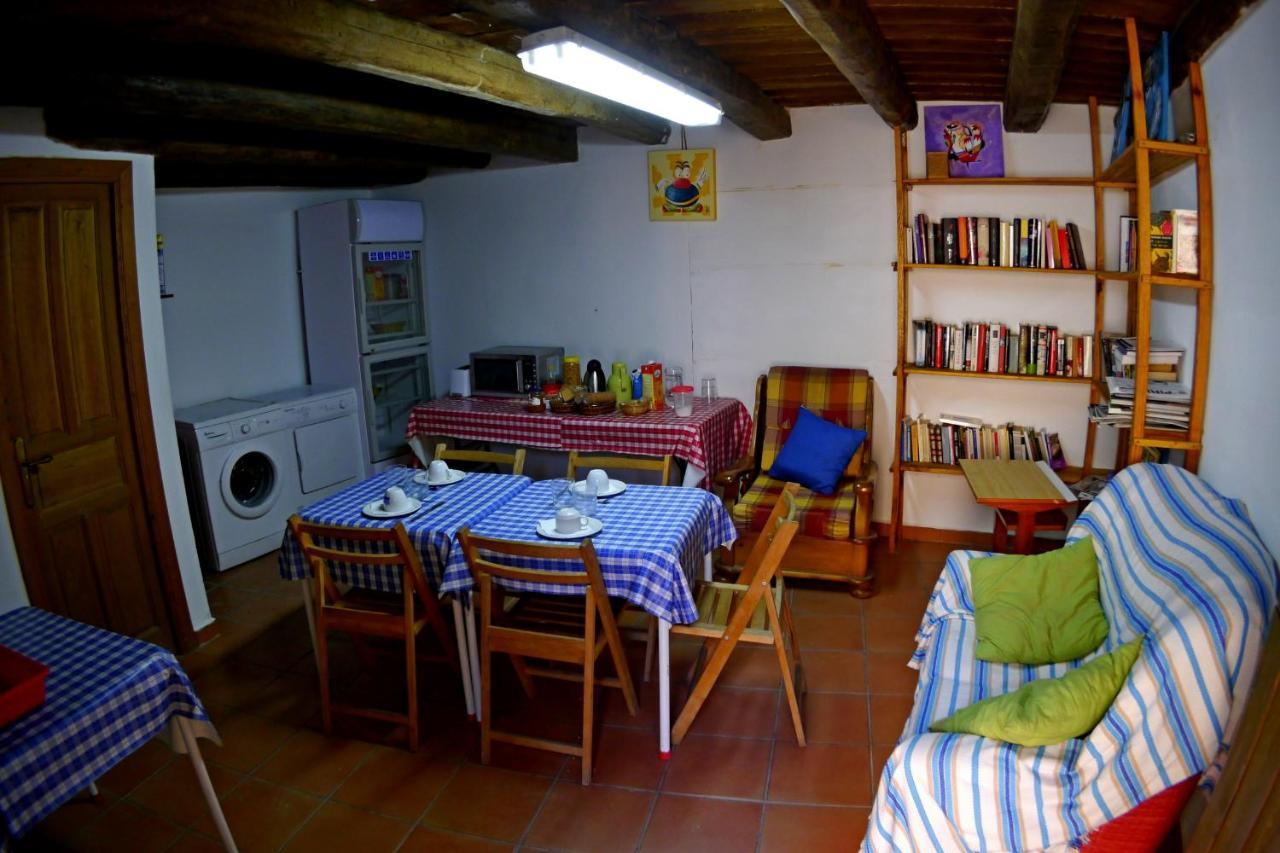 Albergue Restaurante De Artieda Bagian luar foto